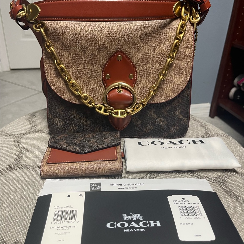Coach Beat Shoulder bag in Signature Canvas with matching wallet